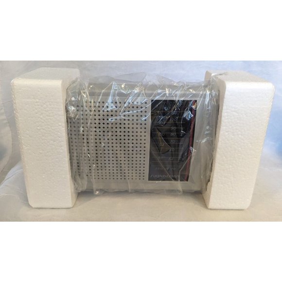 NOS Soundesign Radio Portable AM FM Battery Gray 2204 SGY Prop Vintage Retro NIB - Picture 15 of 16